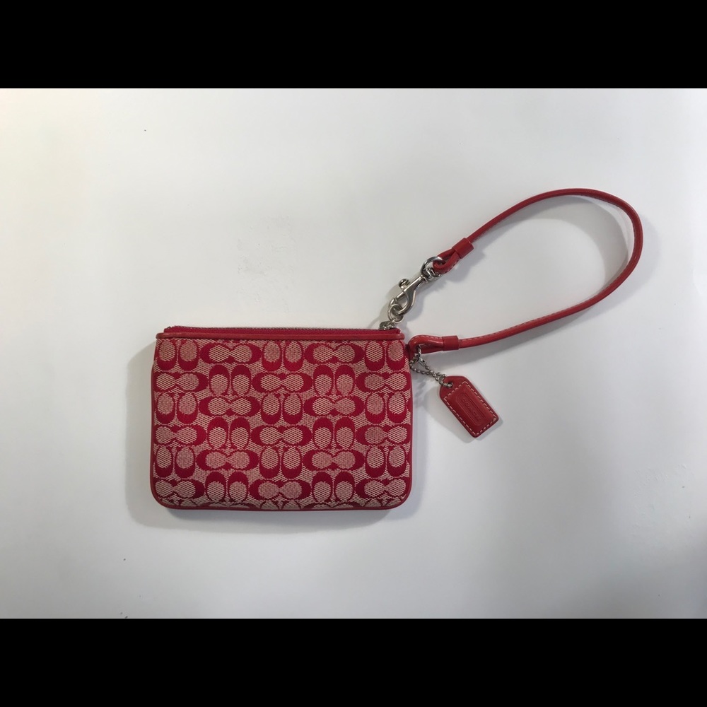 Adorable Coach wristlet - excellent condition! - Picture 2 of 2